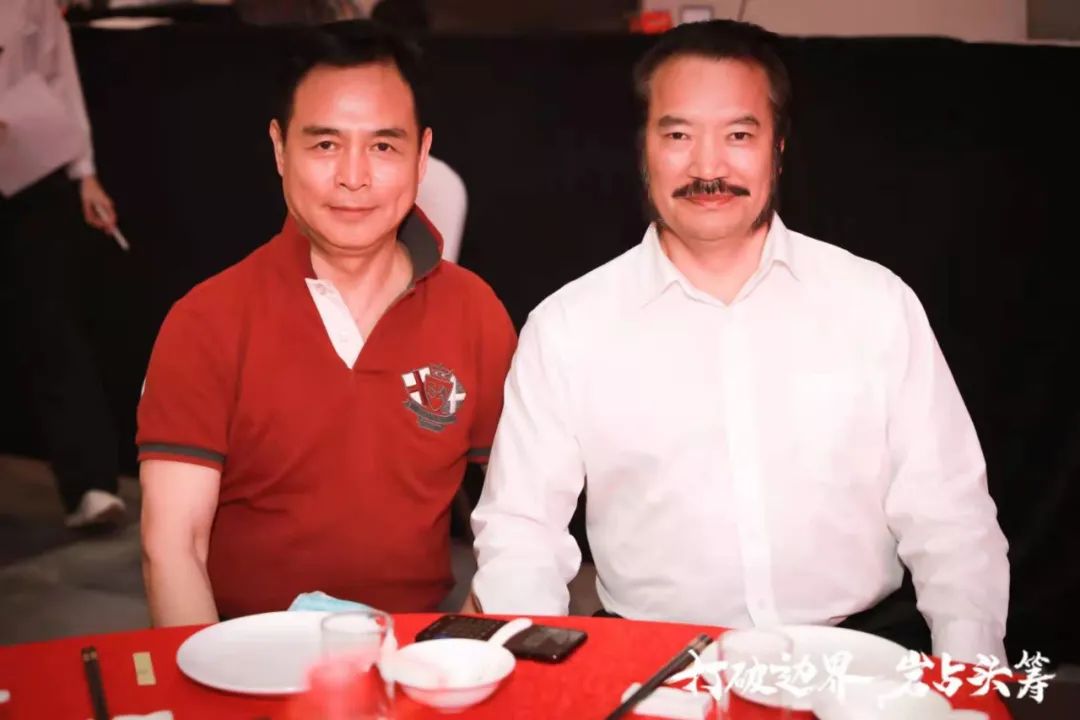 群星璀璨，共譜華章 | 2021將軍企業(yè)戰(zhàn)略營銷峰會答謝晚宴盛大舉行！(圖14)