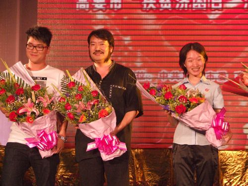 扶貧濟(jì)困、共建和諧——將軍企業(yè)捐款50萬(wàn)元
(圖4)