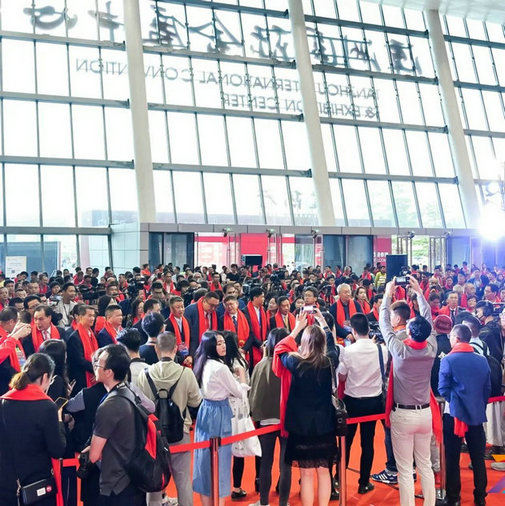 熱點(diǎn)丨熱火朝天的行業(yè)兩大盛會(huì)中，大咖會(huì)去做什么？
(圖2)