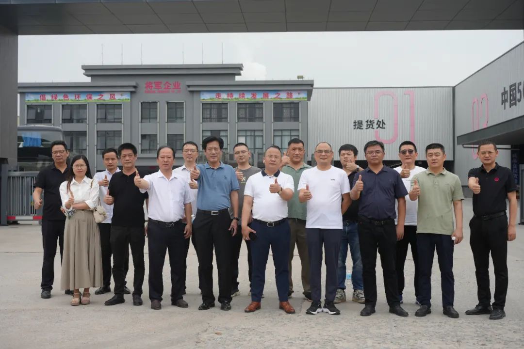 百億財富計劃丨大將軍瓷磚與多家工程運營商達(dá)成戰(zhàn)略合作!(圖33) 百億財富計劃丨大將軍瓷磚與多家工程運營商達(dá)成戰(zhàn)略合作!(圖33)